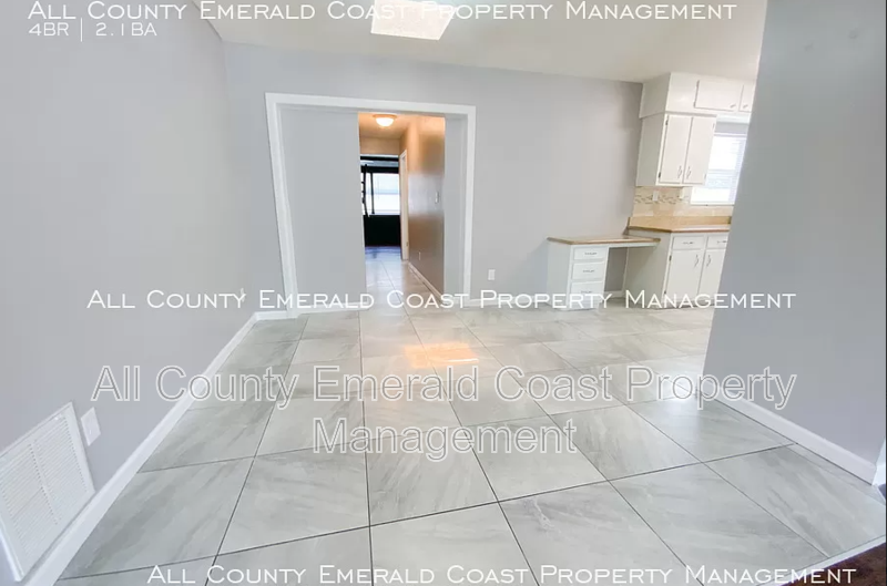 521 Marlowe Dr - Photo 4 of 23