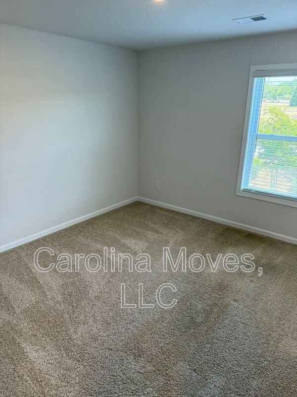 555 Yellow Fox Rd - Photo 6 of 28