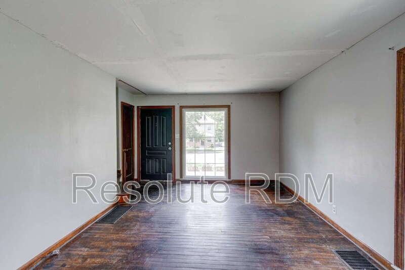 201 S Emerson Ave - Photo 7 of 27