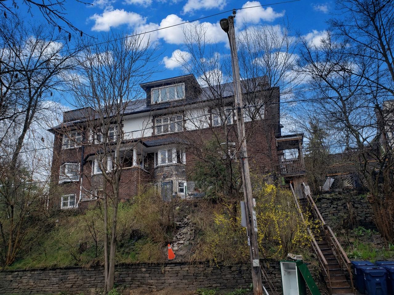 435 Parkside Drive