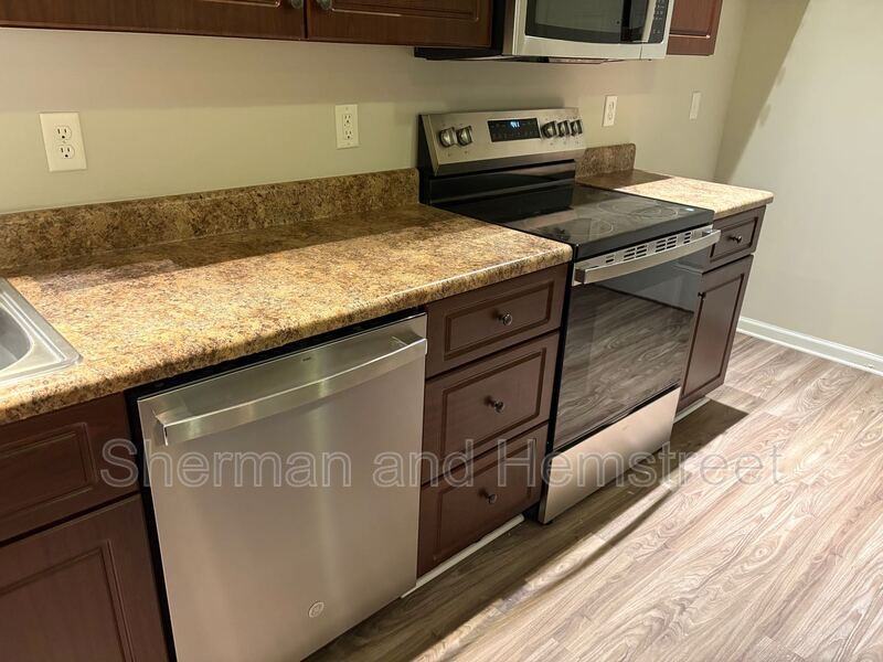 3400 London Ct #3400-203 - Photo 4 of 14
