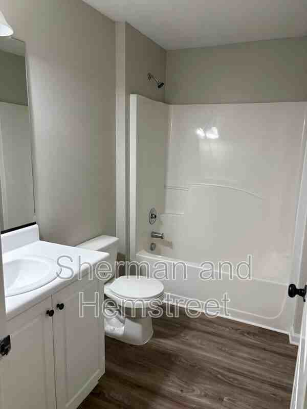 3400 London Ct #3400-203 - Photo 7 of 14