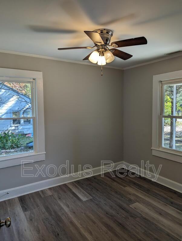 507 Midland Ave - Photo 2 of 17