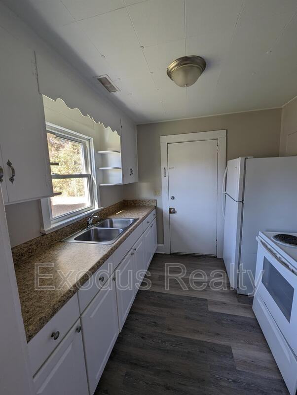 507 Midland Ave - Photo 4 of 17