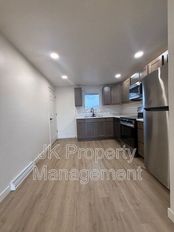 2002 6th St Ne - Photo 6 of 19