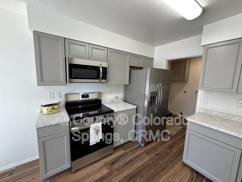2713 Hearthwood Ln - Photo 7 of 20