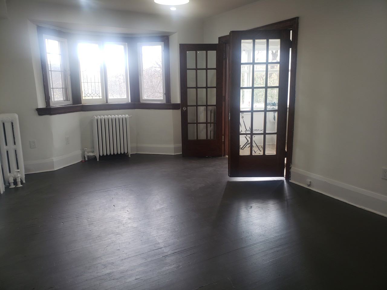 435 Parkside Drive - Photo 5 of 11