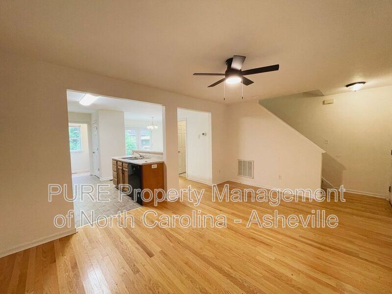 16 Evergreen Ave #B - Photo 3 of 23