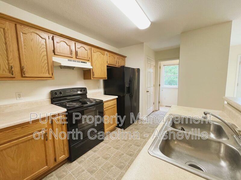 16 Evergreen Ave #B - Photo 4 of 23
