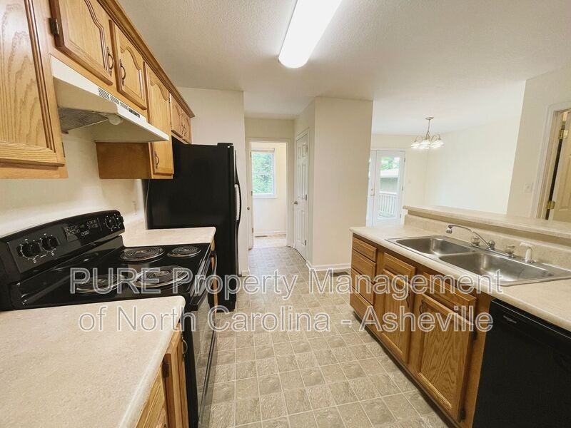 16 Evergreen Ave #B - Photo 5 of 23