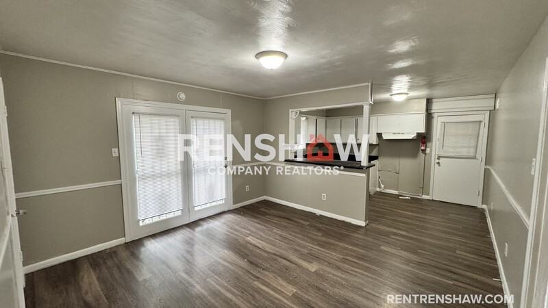 4748 Scottsdale Ave - Photo 5 of 17