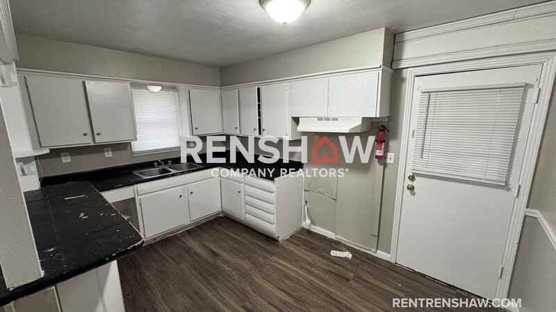 4748 Scottsdale Ave - Photo 7 of 17