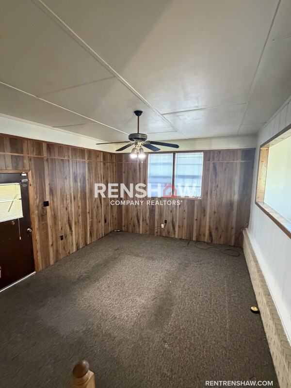 584 Lark St - Photo 3 of 34