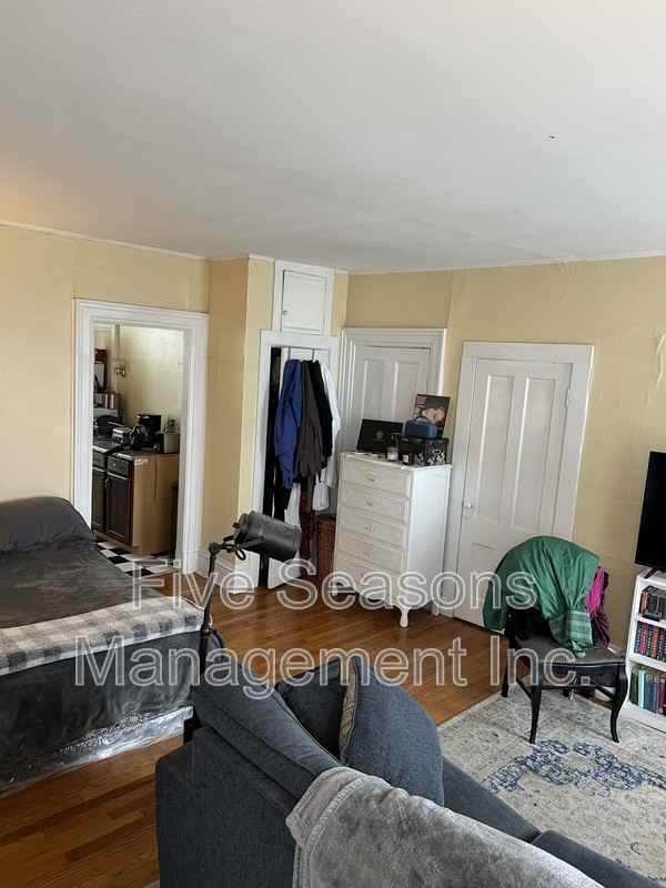 19 Grant St - Photo 4 of 17