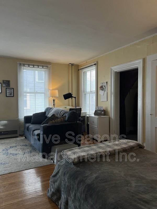 19 Grant St - Photo 5 of 17