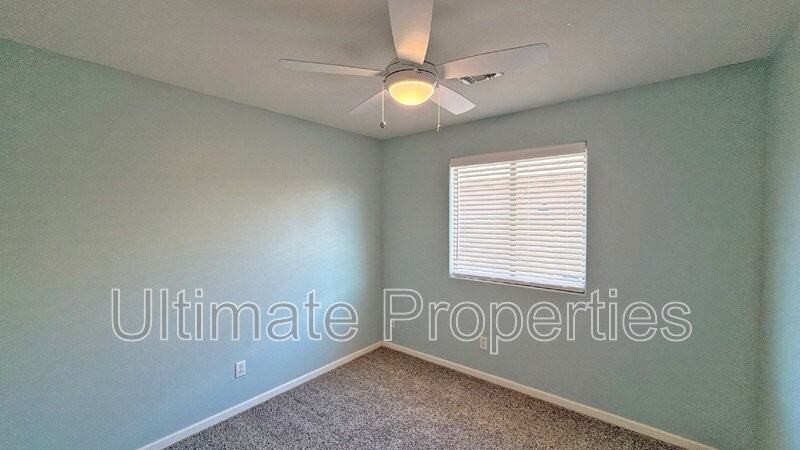 8811 W Hammond Ln - Photo 7 of 11