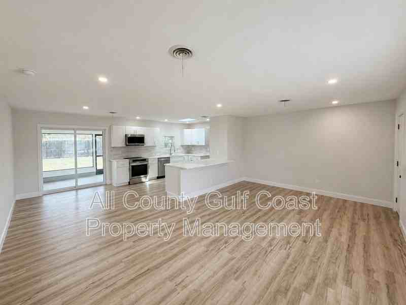 219 Glen Oak Rd - Photo 3 of 12