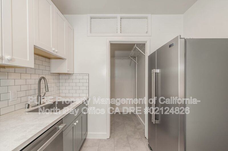1808 Leavenworth St - Photo 7 of 17