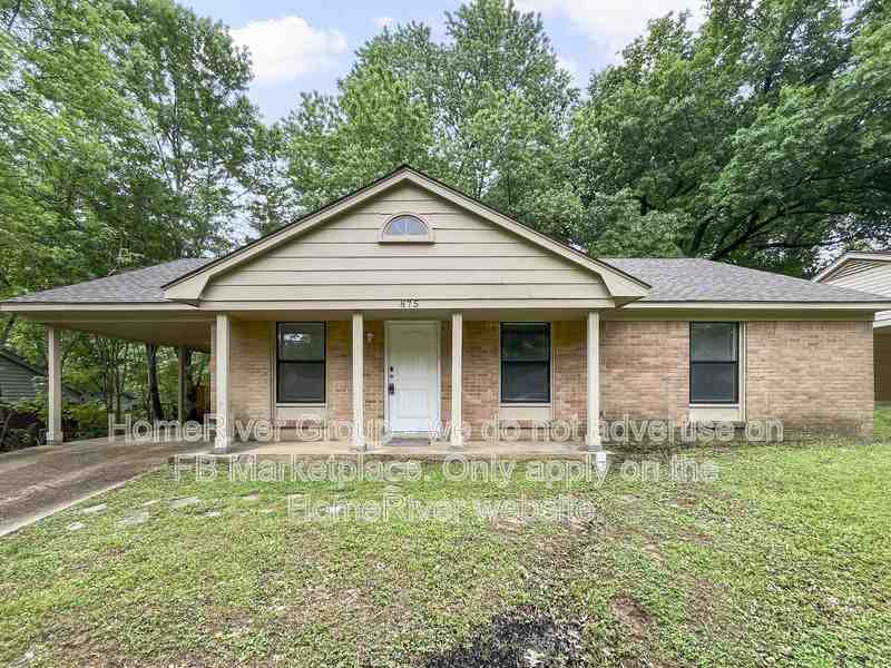 875 Hackberry Dr