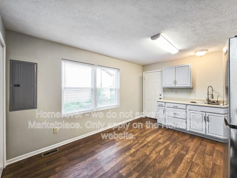 2606 E 56th St - Photo 7 of 25