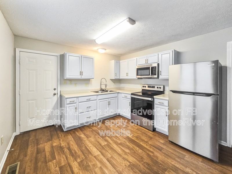 2606 E 56th St - Photo 7 of 26