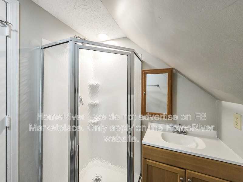 2606 E 56th St - Photo 4 of 24