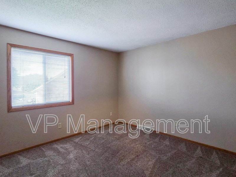 7 Park Crest Ct - Photo 7 of 10