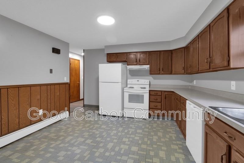 248 Oliver St #2 - Photo 7 of 15