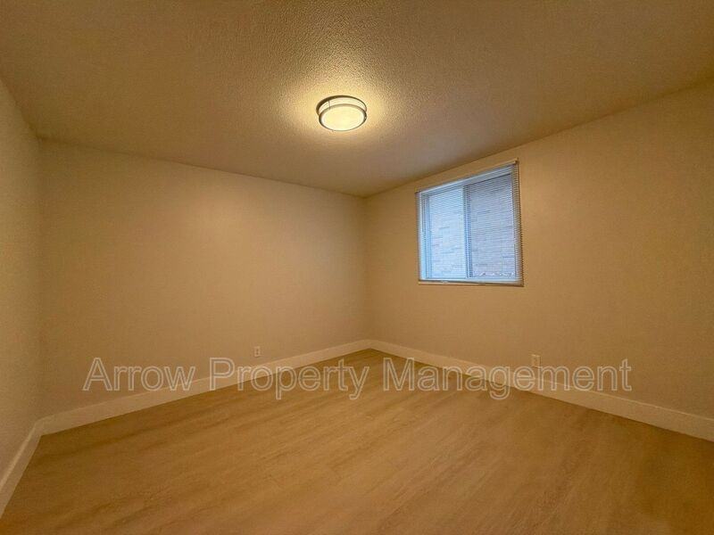 3619 N 60th St - Photo 5 of 6