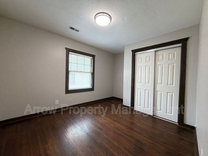 2400 R St #3 - Photo 5 of 7