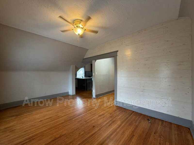 738 N 25th St #1 - Photo 2 of 11