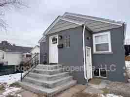 featured image of 2104 E 12th St