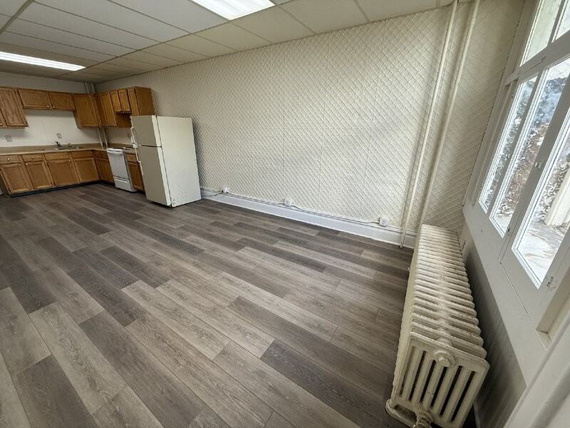 121 N High St - Photo 3 of 21