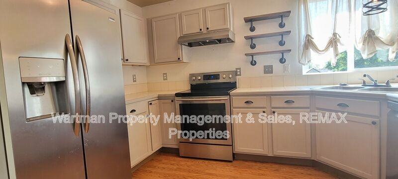 3241 Viero Dr - Photo 4 of 22