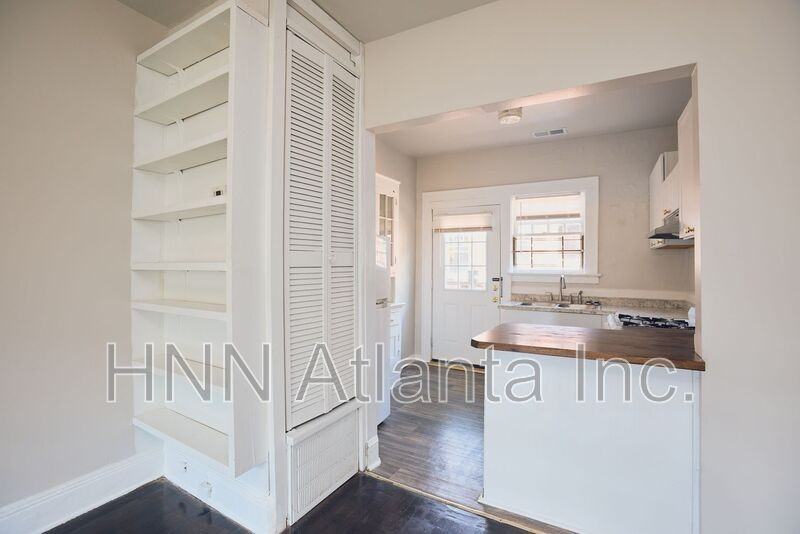 439 N Highland Ave Ne #18 - Photo 6 of 9