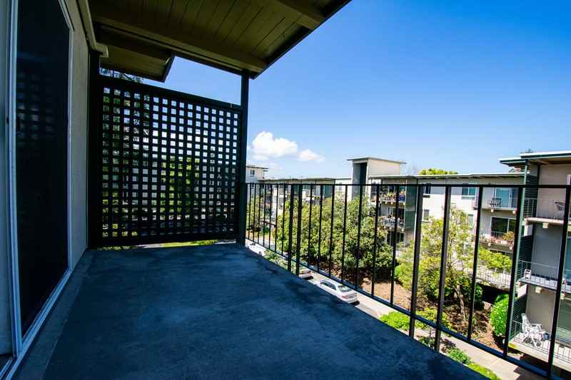 816 N Delaware St #402 - Photo 7 of 20