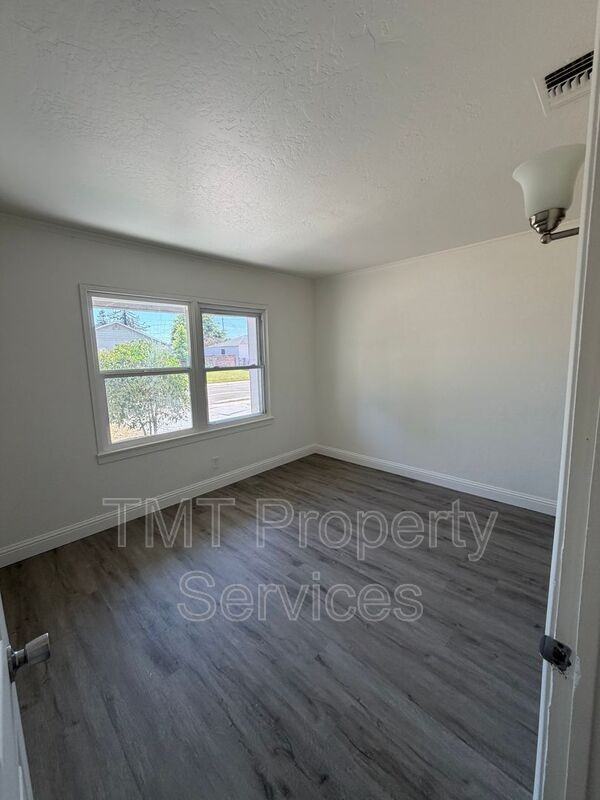 2623 Ensenada Way - Photo 3 of 10