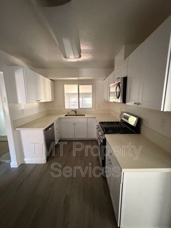 2623 Ensenada Way - Photo 6 of 10