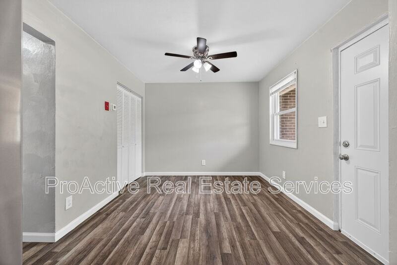 6430 Faraday Ct - Photo 3 of 20