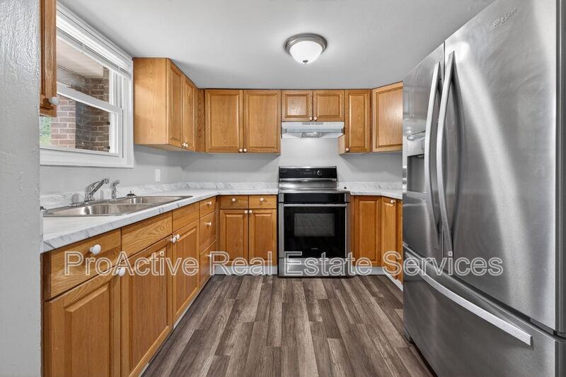 6430 Faraday Ct - Photo 5 of 20