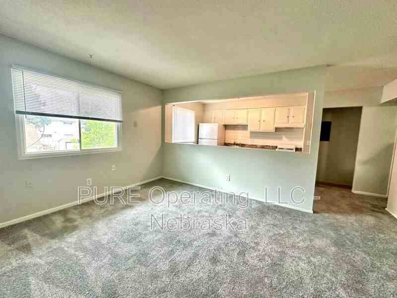 4420 S 25th St #6 - Photo 5 of 14