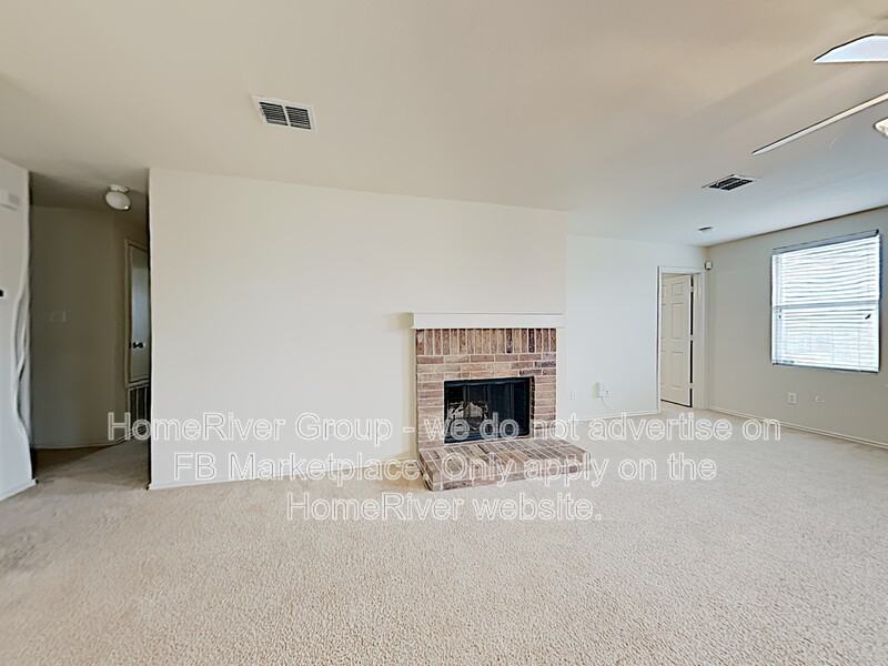 2800 Crockett Pl - Photo 4 of 20