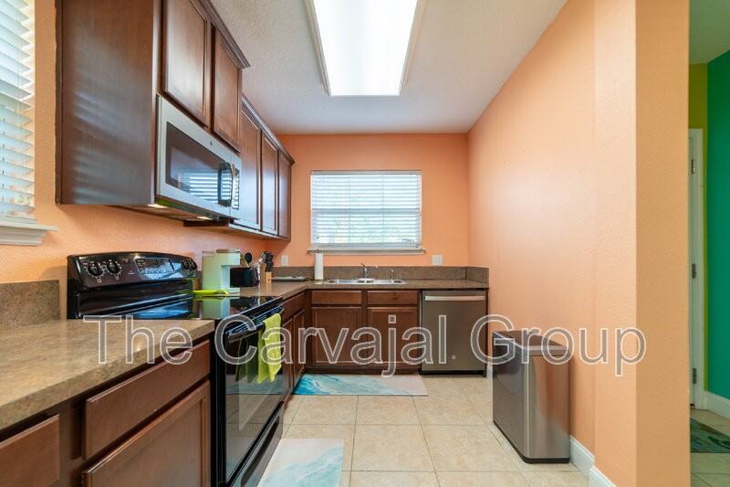 10100 Green Branch Ct - Photo 5 of 34