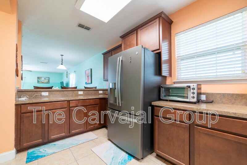 10100 Green Branch Ct - Photo 7 of 34