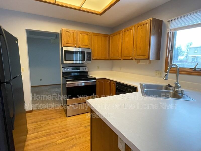 2202 Autumn Lake Pl - Photo 3 of 14