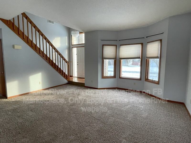 2202 Autumn Lake Pl - Photo 5 of 14