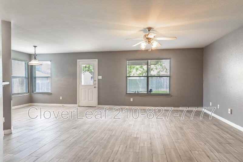 229 Hereford St - Photo 7 of 33