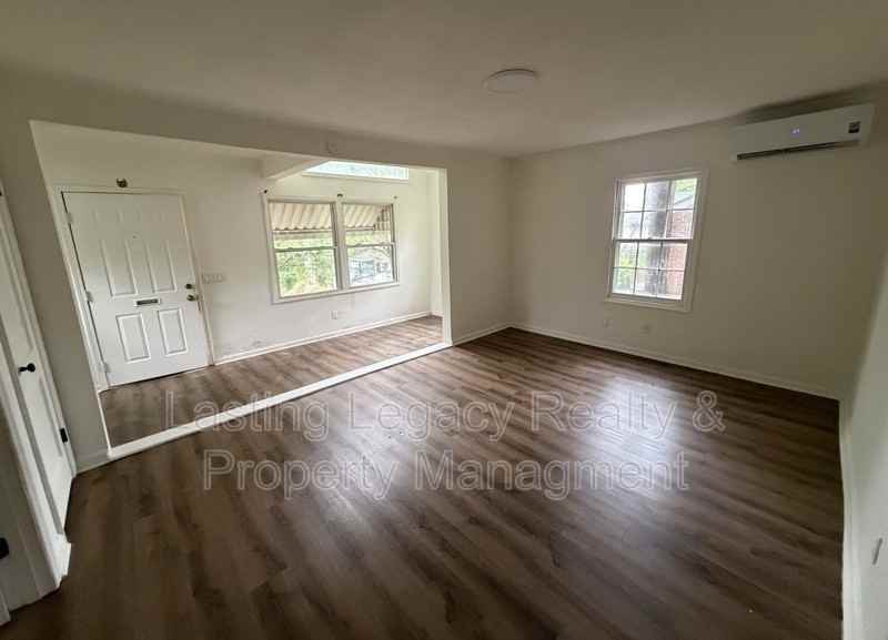 1948 Maryland Ave - Photo 2 of 10