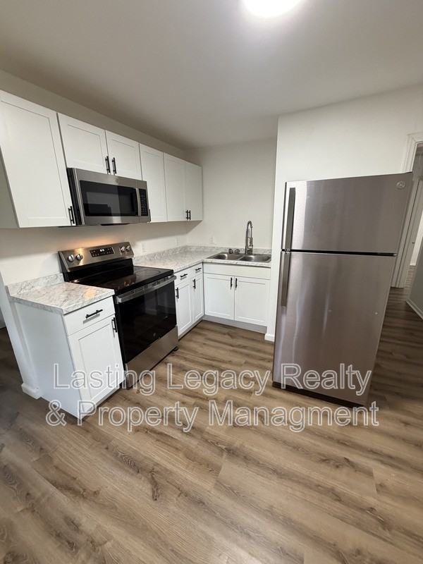 1948 Maryland Ave - Photo 3 of 10