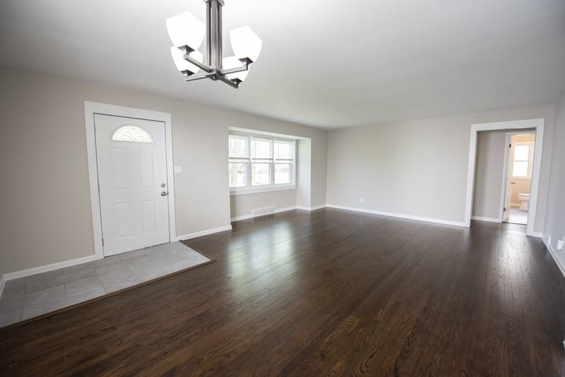 10780 Woodview Blvd - Photo 3 of 10